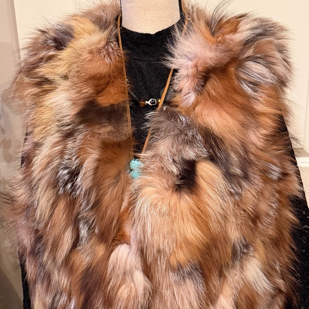 Fox Fur Vest - Picture 2 of 14